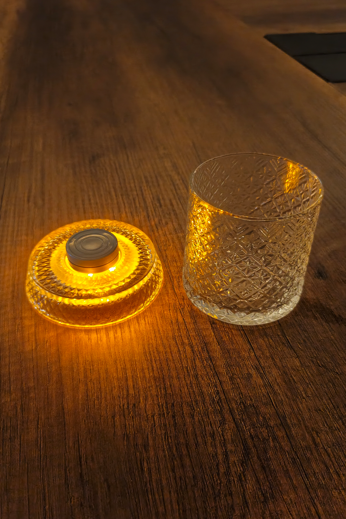 VAESKE METAL RULMANLI 360 DERECE DÖNEN LED IŞIKLI PREMIUM KAR TANESİ CAM BARDAK VAESKE METAL RULMANLI 360 DERECE DÖNEN LED IŞIKLI PREMIUM KAR TANESİ CAM BARDAK